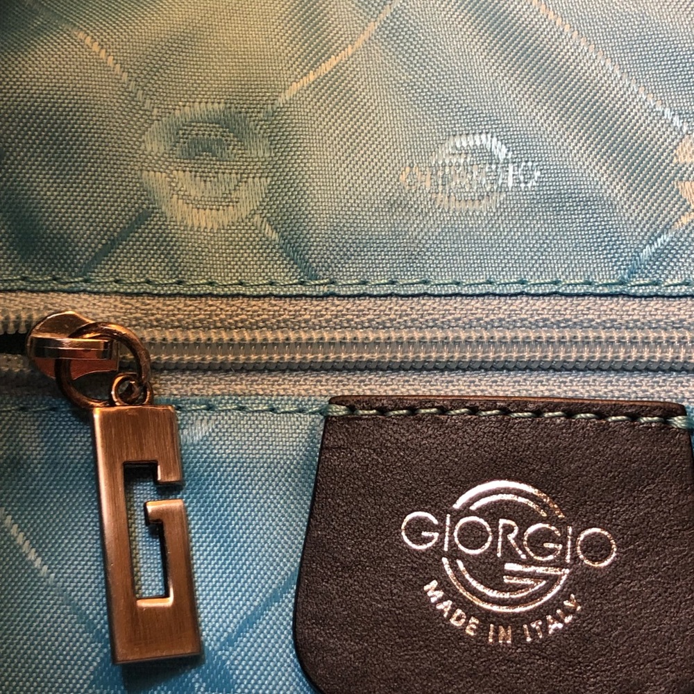 Giorgio G Crescent Moon Shoulder Bag **NWOT**  HARD TO FIND, RARE - Picture 3 of 14